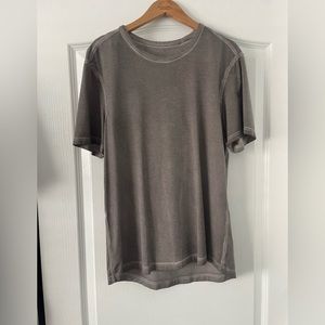 Lululemon Men’s Fundamental T-shirt size medium